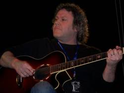 Vinny Burns discographie, lineup, biographie, interviews, photos